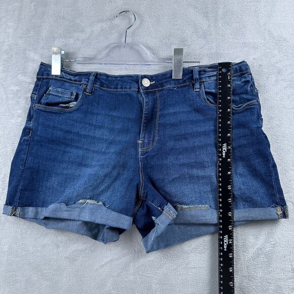 Refuge Denim RIO Push-Up Shorts Womens Size 13 Mid Rise Stretch Dark Wash Blue - Picture 7 of 9